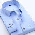2017 New spring fashion solid shirts men slim long sleeved cotton Business dress shirts.